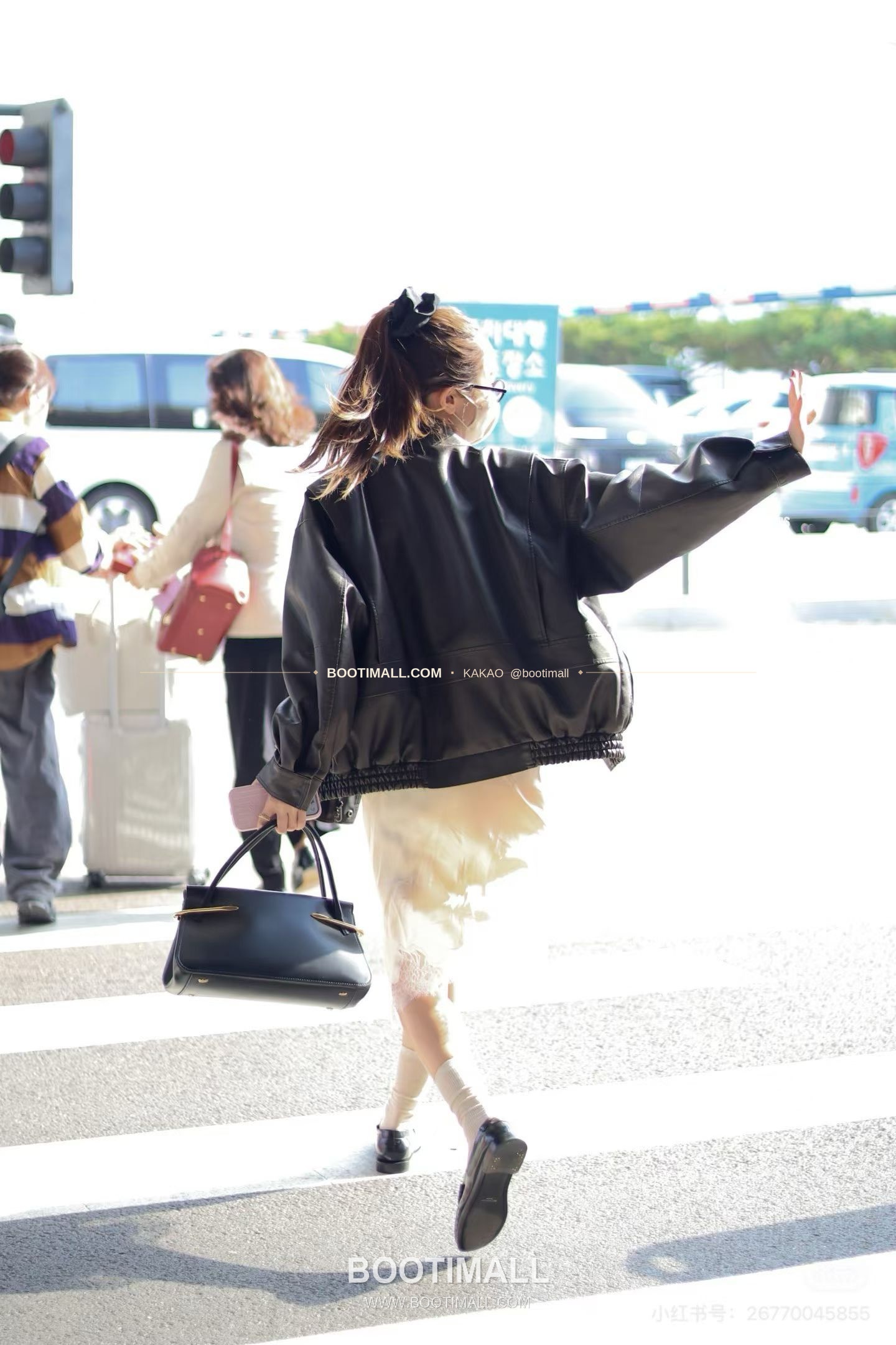 지방시 Pinch 레더 골드 클립 숄더백 Givenchy Pinch Leather Gold Clip Shoulder Bag 19051 32cm 2
