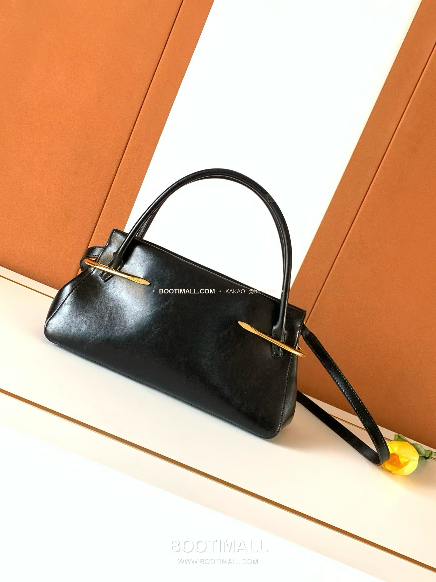 지방시 Pinch 레더 골드 클립 숄더백 Givenchy Pinch Leather Gold Clip Shoulder Bag 19051 32cm 10