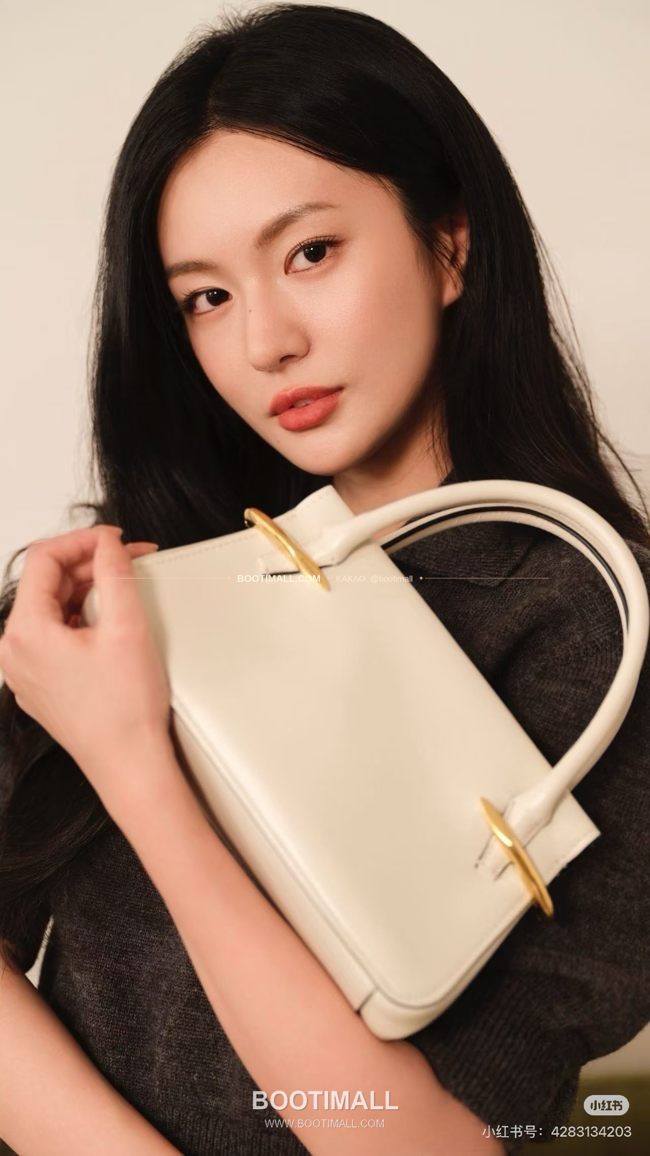 지방시 Pinch 레더 골드 클립 숄더백 Givenchy Pinch Leather Gold Clip Shoulder Bag 19051 32cm 9