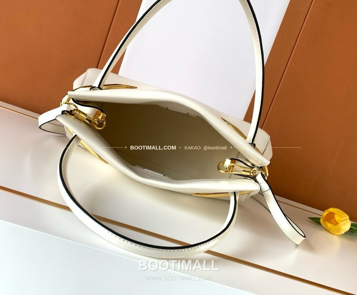 지방시 Pinch 레더 골드 클립 숄더백 Givenchy Pinch Leather Gold Clip Shoulder Bag 19051 32cm 17