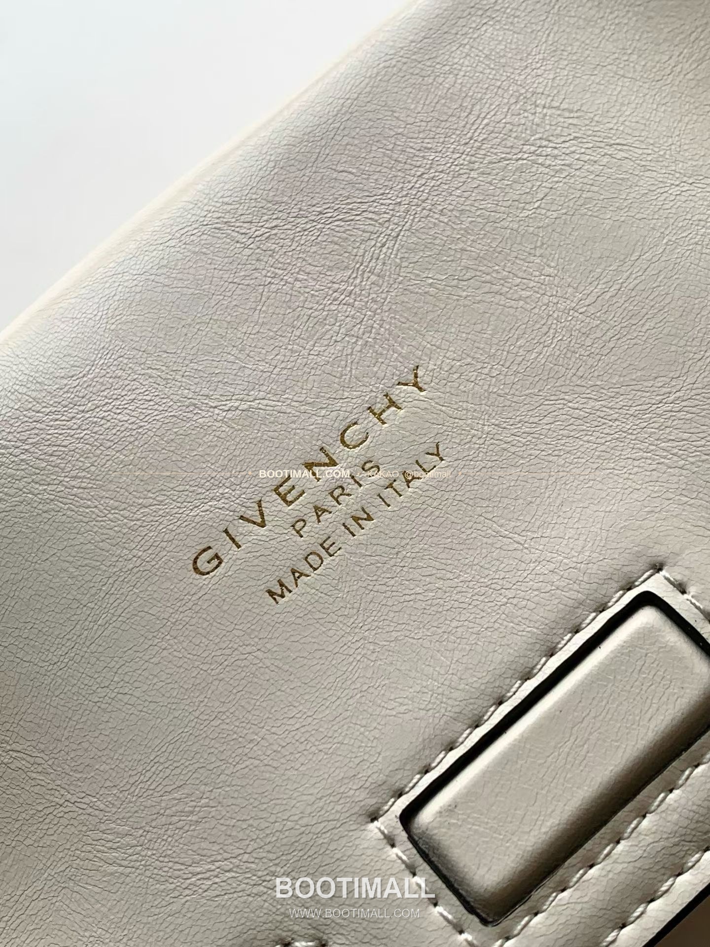 지방시 Pinch 레더 골드 클립 숄더백 Givenchy Pinch Leather Gold Clip Shoulder Bag 19051 32cm 18