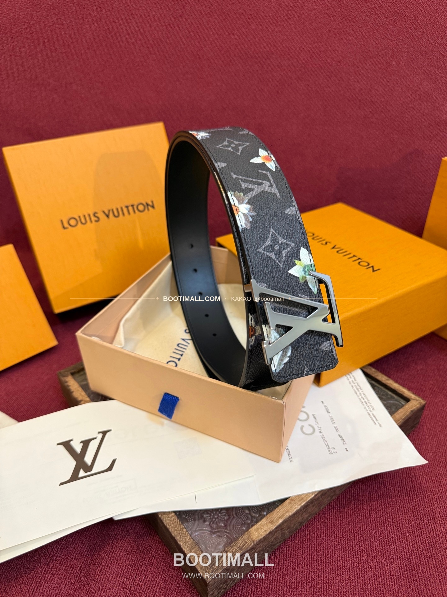 루이비통 LV 이니셜 모노그램 플라워 캔버스 리버서블 벨트 Louis Vuitton LV Initiales Monogram Flower Canvas Reversible Belt 1