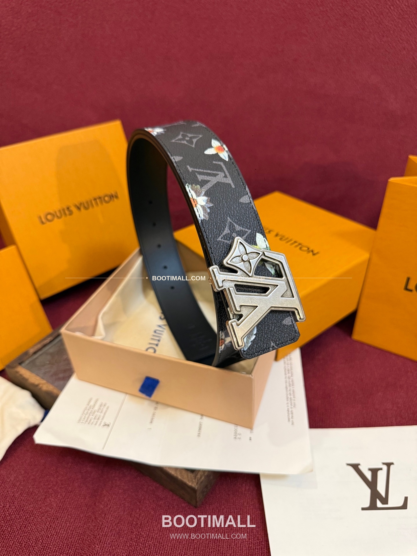 루이비통 LV 이니셜 모노그램 플라워 캔버스 리버서블 벨트 Louis Vuitton LV Initiales Monogram Flower Canvas Reversible Belt 4