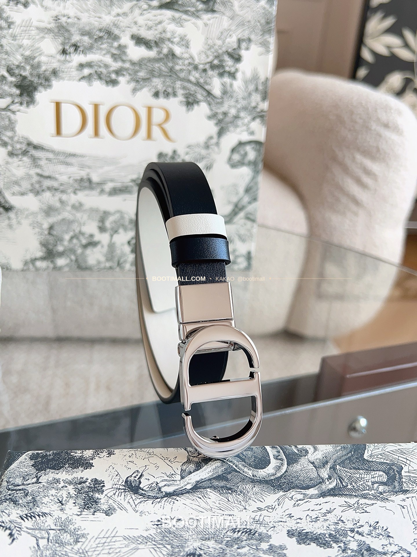 디올 20 몽테뉴 카프스킨 CD 버클 리버서블 블랙 아이보리 벨트 Dior 20 Montaigne Calfskin CD Buckle Reversible Black Ivory Belt 2
