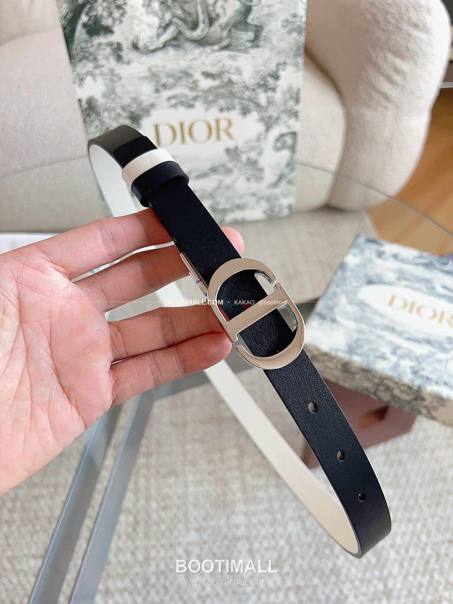 디올 20 몽테뉴 카프스킨 CD 버클 리버서블 블랙 아이보리 벨트 Dior 20 Montaigne Calfskin CD Buckle Reversible Black Ivory Belt 3