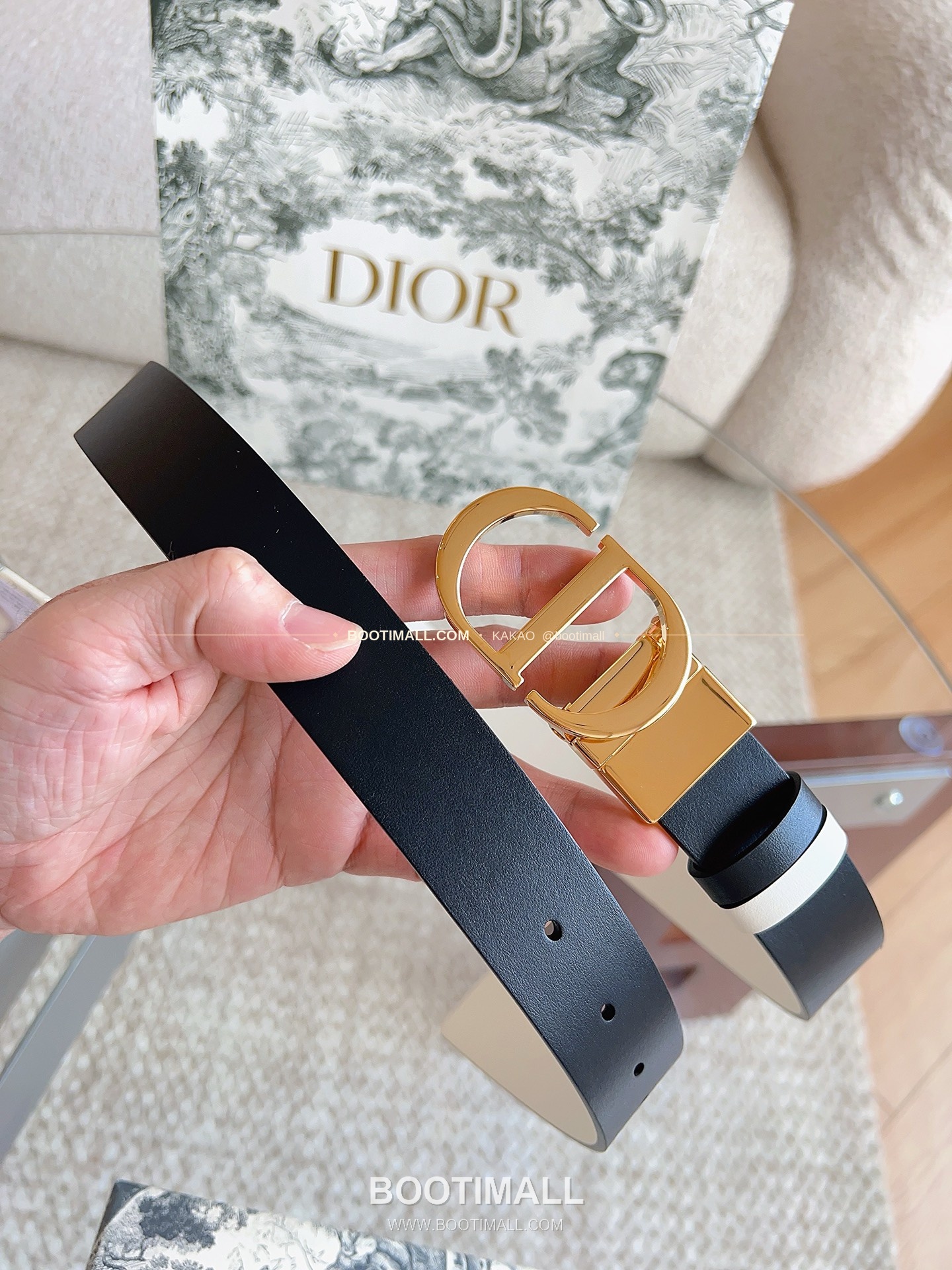 디올 30 몽테뉴 카프스킨 CD 버클 리버서블 블랙 아이보리 벨트 Dior 30 Montaigne Calfskin CD Buckle Reversible Black Ivory Belt 2