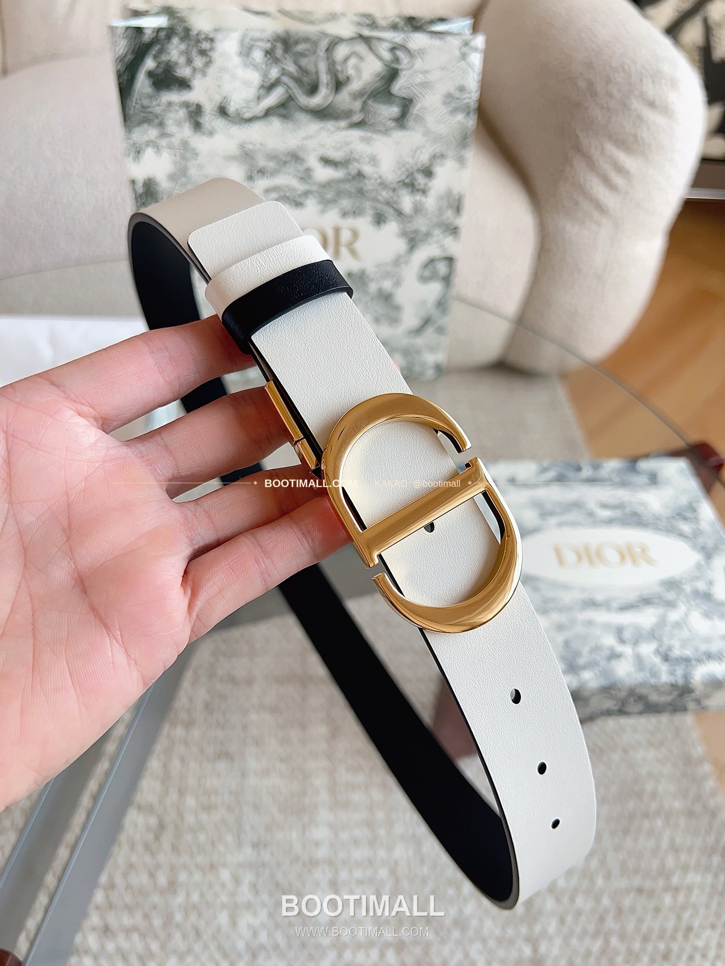디올 30 몽테뉴 카프스킨 CD 버클 리버서블 블랙 아이보리 벨트 Dior 30 Montaigne Calfskin CD Buckle Reversible Black Ivory Belt 4