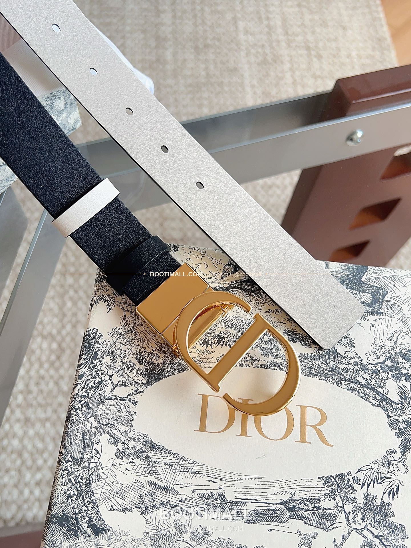 디올 30 몽테뉴 카프스킨 CD 버클 리버서블 블랙 아이보리 벨트 Dior 30 Montaigne Calfskin CD Buckle Reversible Black Ivory Belt 7