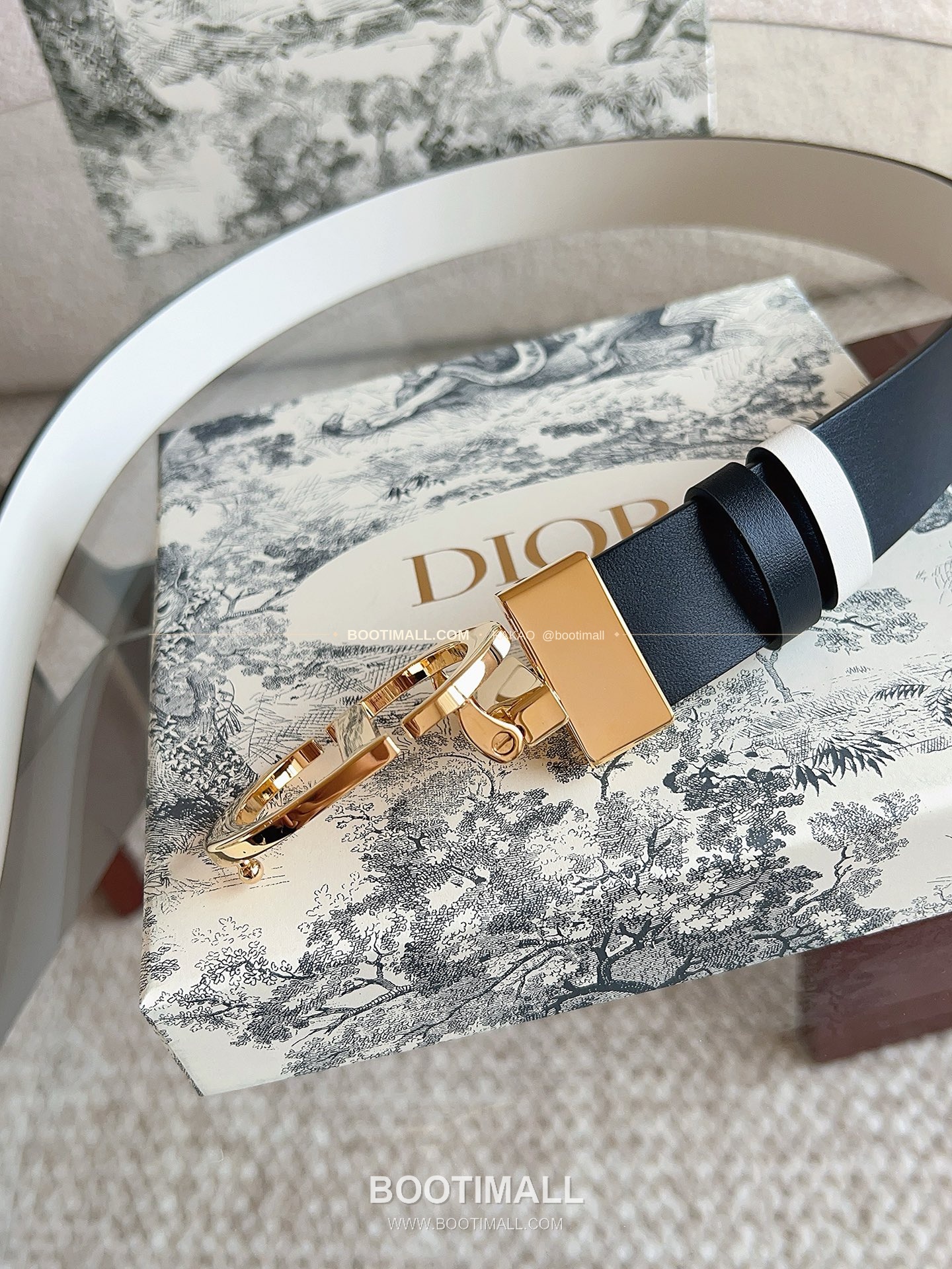 디올 30 몽테뉴 카프스킨 CD 버클 리버서블 블랙 아이보리 벨트 Dior 30 Montaigne Calfskin CD Buckle Reversible Black Ivory Belt 9