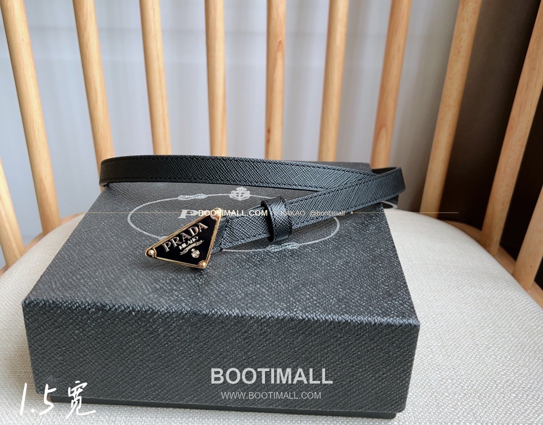 프라다 사피아노 레더 트라이앵글 버클 슬림 벨트 Prada Saffiano Leather Triangle Buckle Slim Belt 1.5cm 2