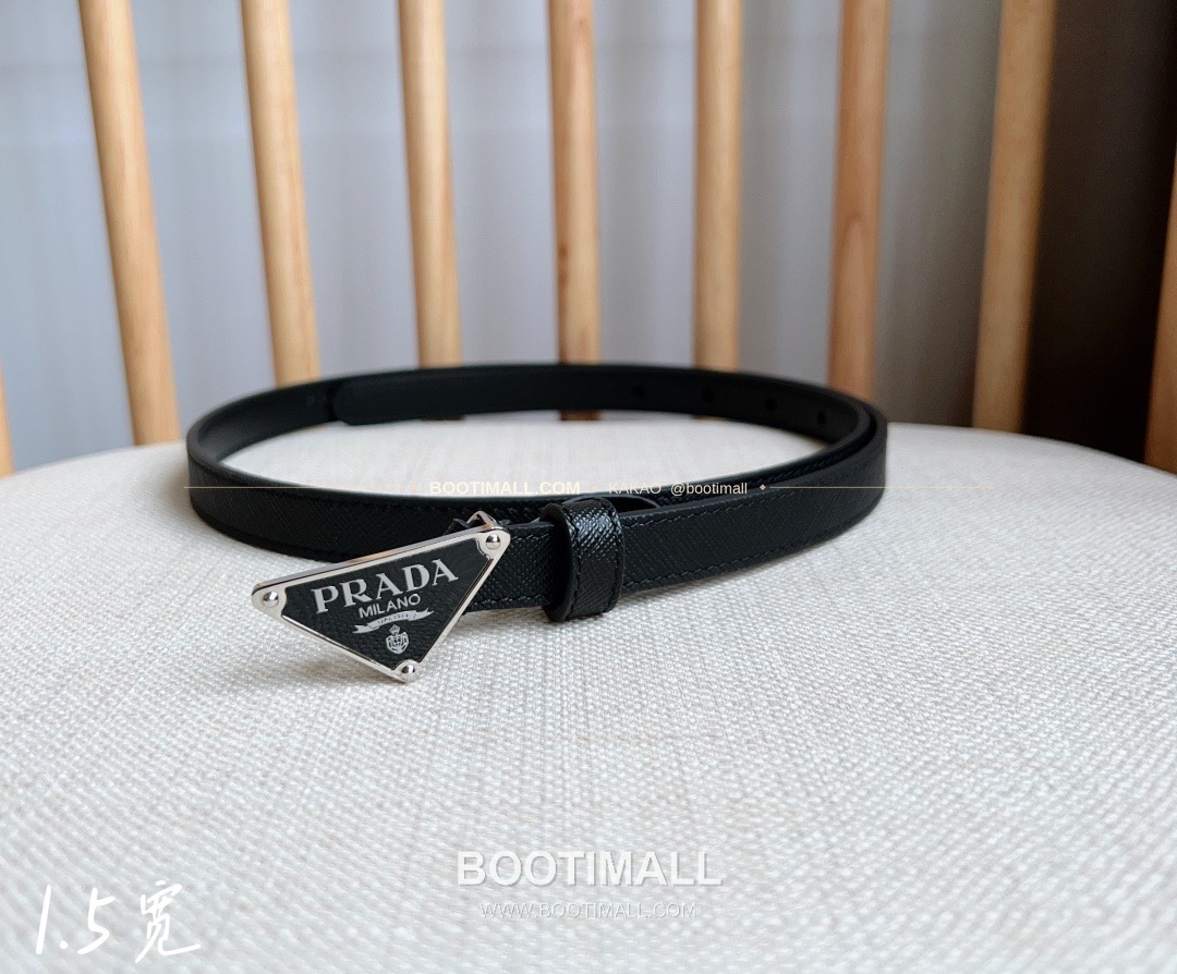 프라다 사피아노 레더 트라이앵글 버클 슬림 벨트 Prada Saffiano Leather Triangle Buckle Slim Belt 1.5cm 1