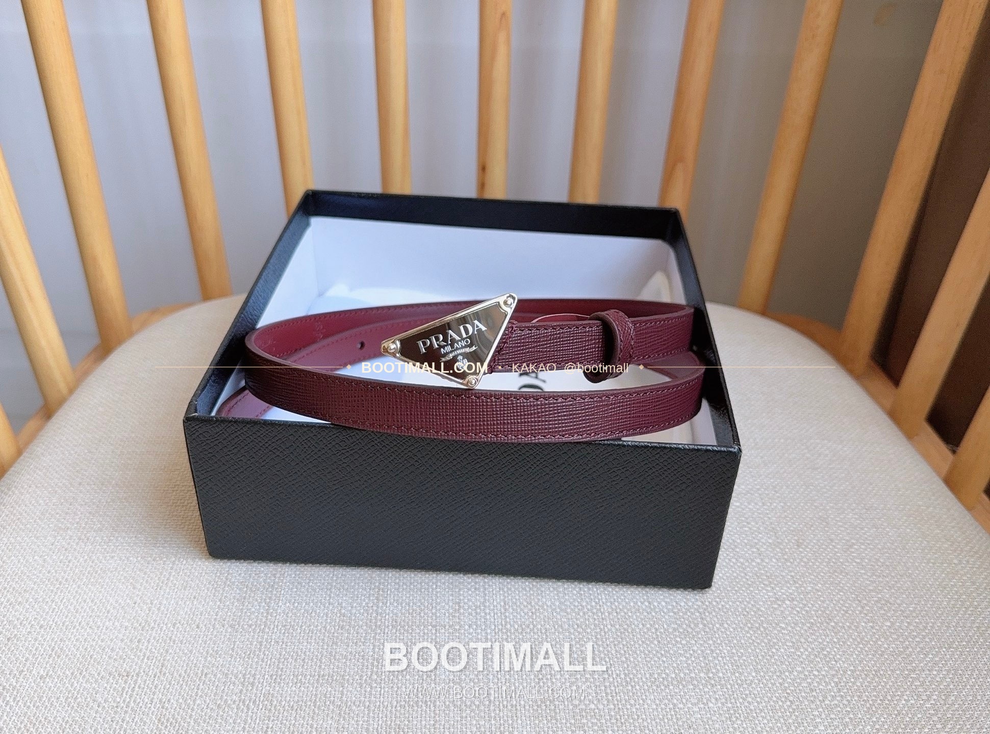 프라다 사피아노 레더 트라이앵글 버클 슬림 벨트 Prada Saffiano Leather Triangle Buckle Slim Belt 1.5cm 5