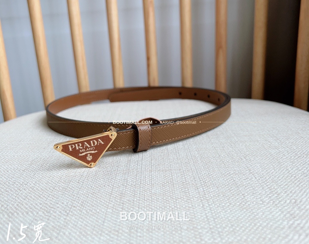 프라다 사피아노 레더 트라이앵글 버클 슬림 벨트 Prada Saffiano Leather Triangle Buckle Slim Belt 1.5cm 1