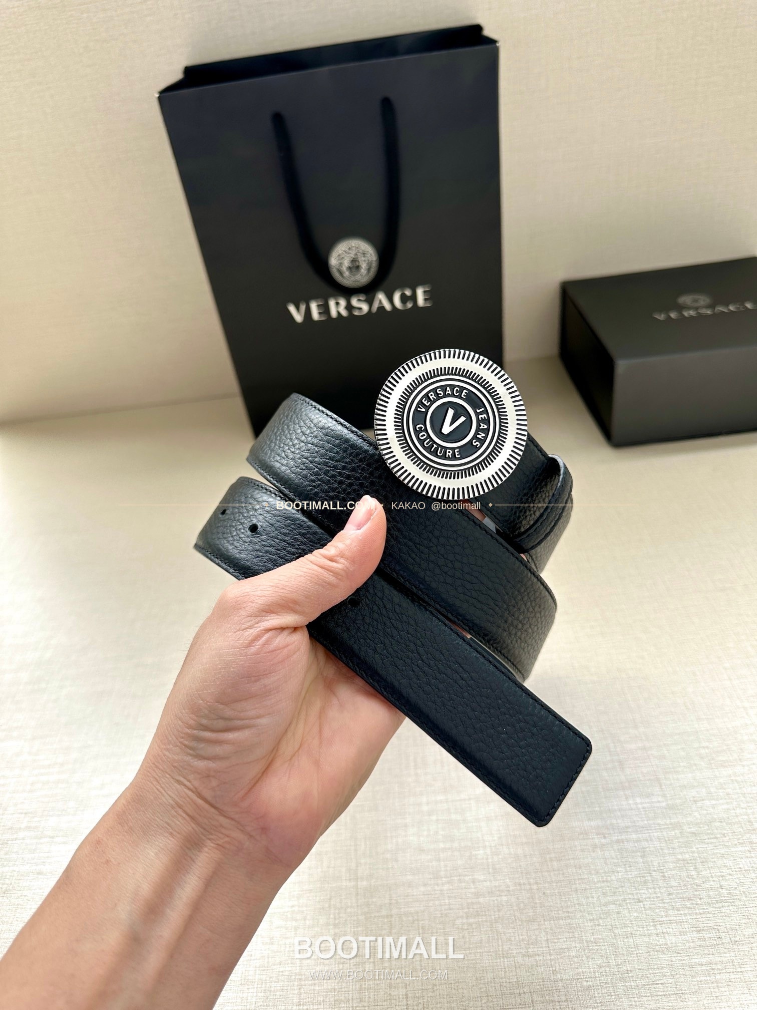 베르사체진쿠튀르 카프스킨 V 엠블럼 라그레카 플레이트 벨트 Versace Jeans Couture Calfskin V Emblem La Greca Plate Belt 3.8cm 3