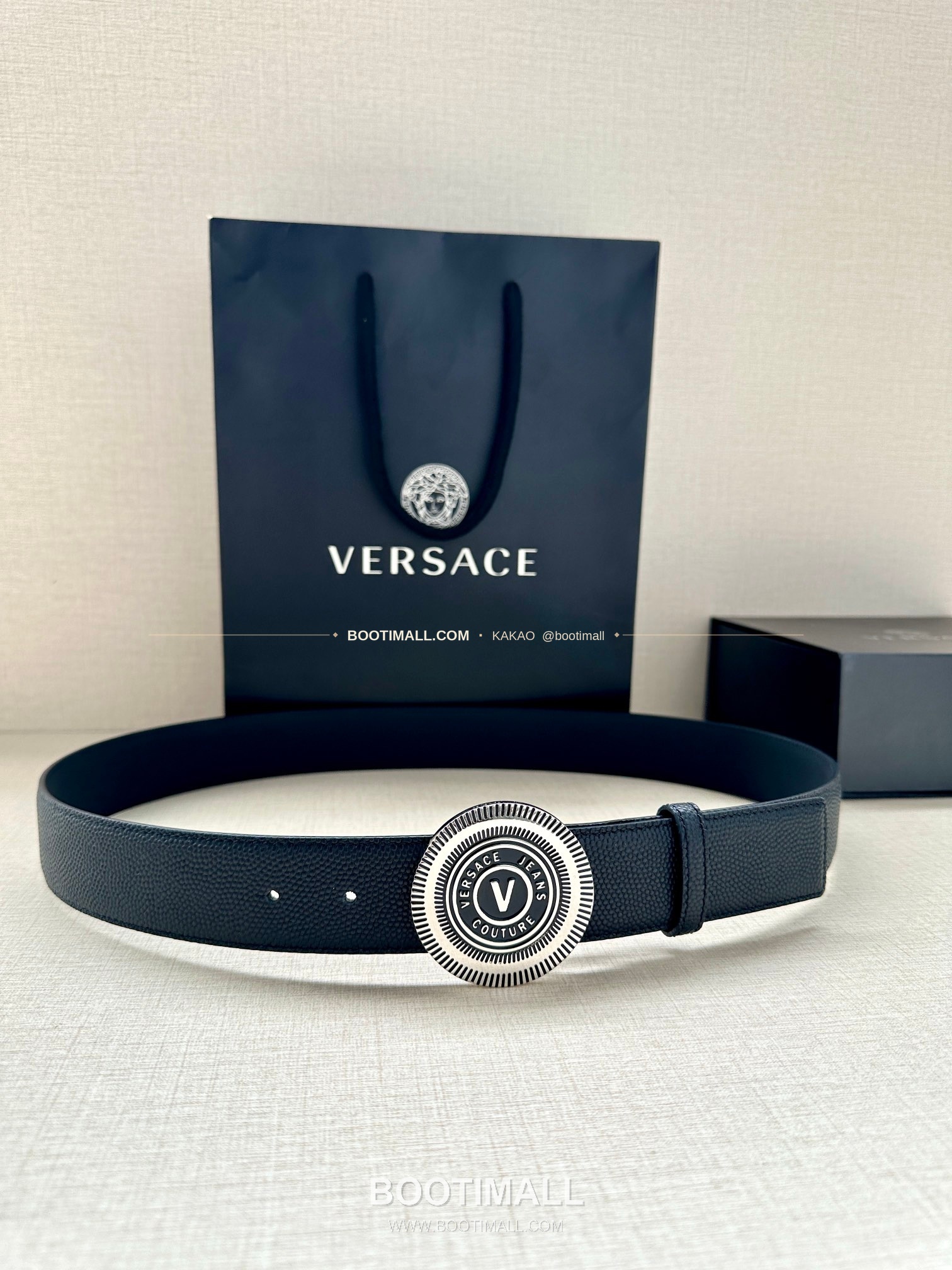 베르사체진쿠튀르 카프스킨 V 엠블럼 라그레카 플레이트 벨트 Versace Jeans Couture Calfskin V Emblem La Greca Plate Belt 3.8cm 1