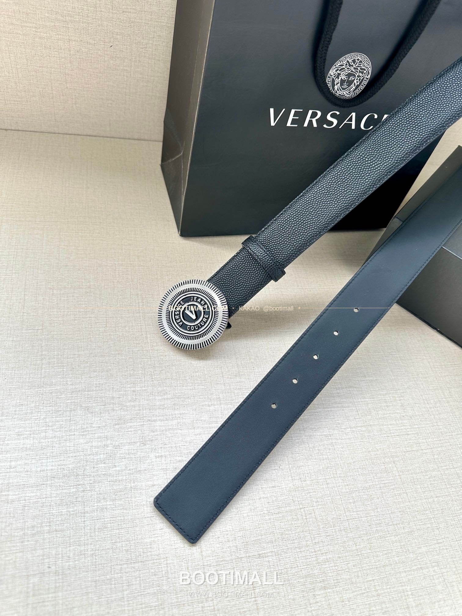베르사체진쿠튀르 카프스킨 V 엠블럼 라그레카 플레이트 벨트 Versace Jeans Couture Calfskin V Emblem La Greca Plate Belt 3.8cm 4