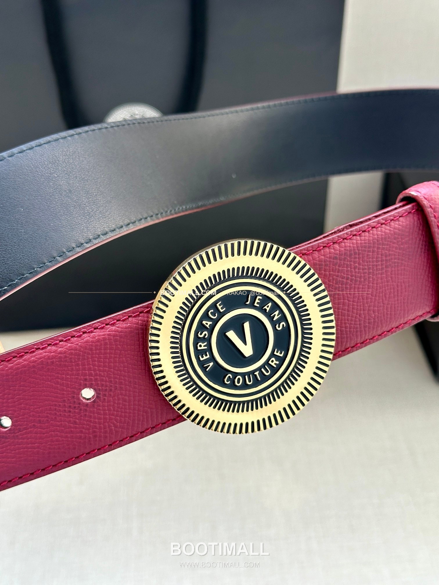 베르사체진쿠튀르 카프스킨 V 엠블럼 라그레카 플레이트 벨트 Versace Jeans Couture Calfskin V Emblem La Greca Plate Belt 3.8cm 2
