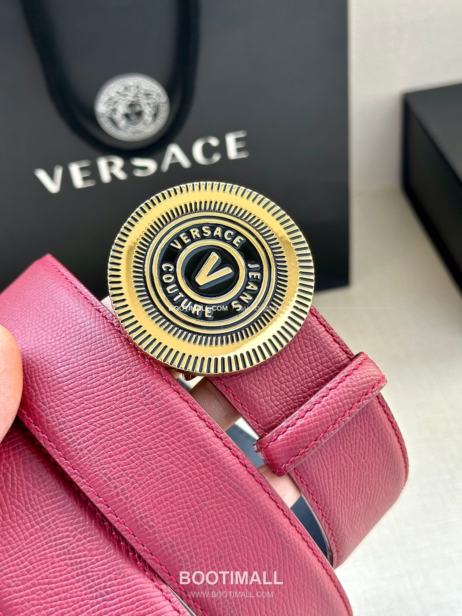 베르사체진쿠튀르 카프스킨 V 엠블럼 라그레카 플레이트 벨트 Versace Jeans Couture Calfskin V Emblem La Greca Plate Belt 3.8cm 3