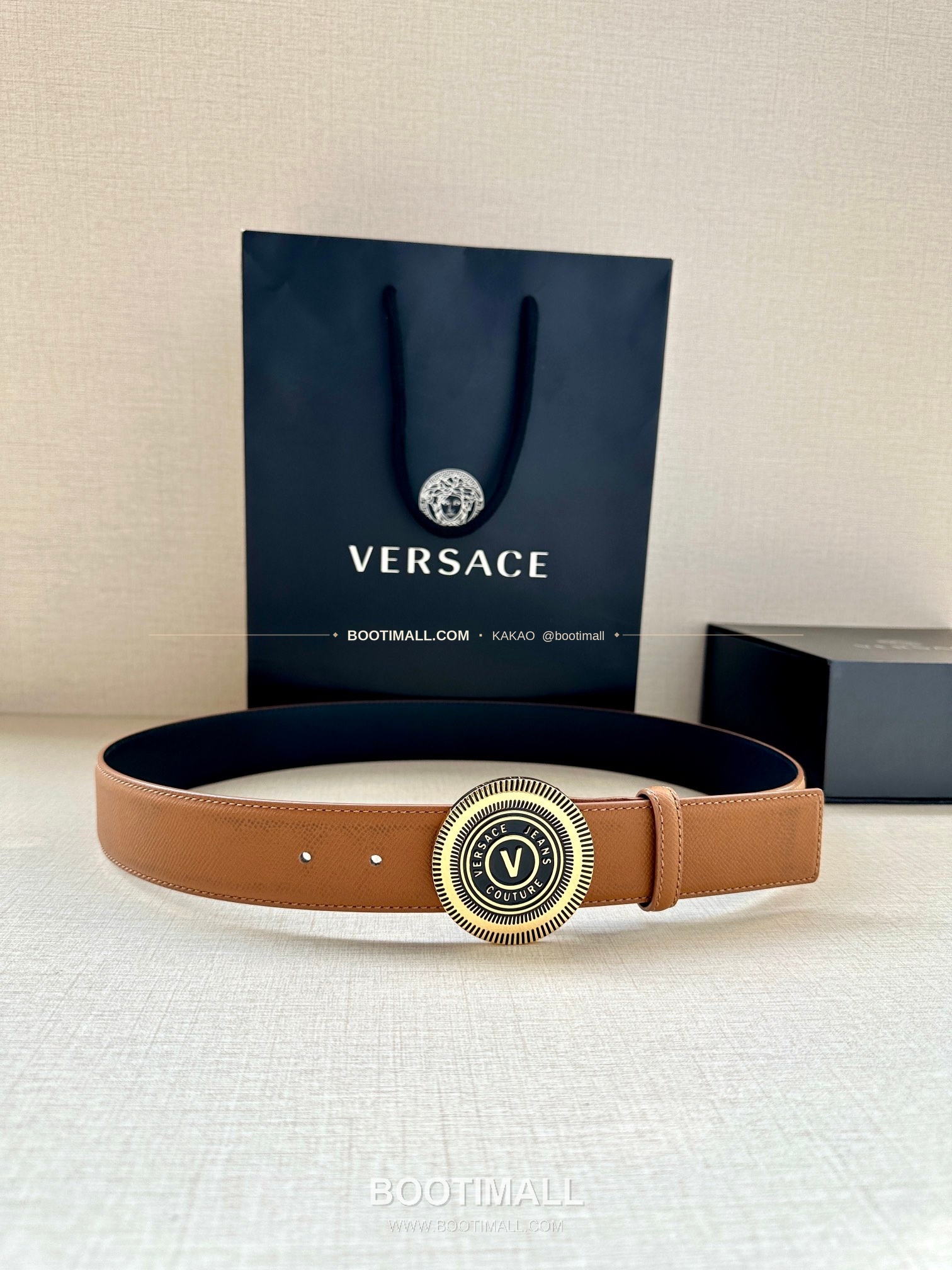 베르사체진쿠튀르 카프스킨 V 엠블럼 라그레카 플레이트 벨트 Versace Jeans Couture Calfskin V Emblem La Greca Plate Belt 3.8cm 1