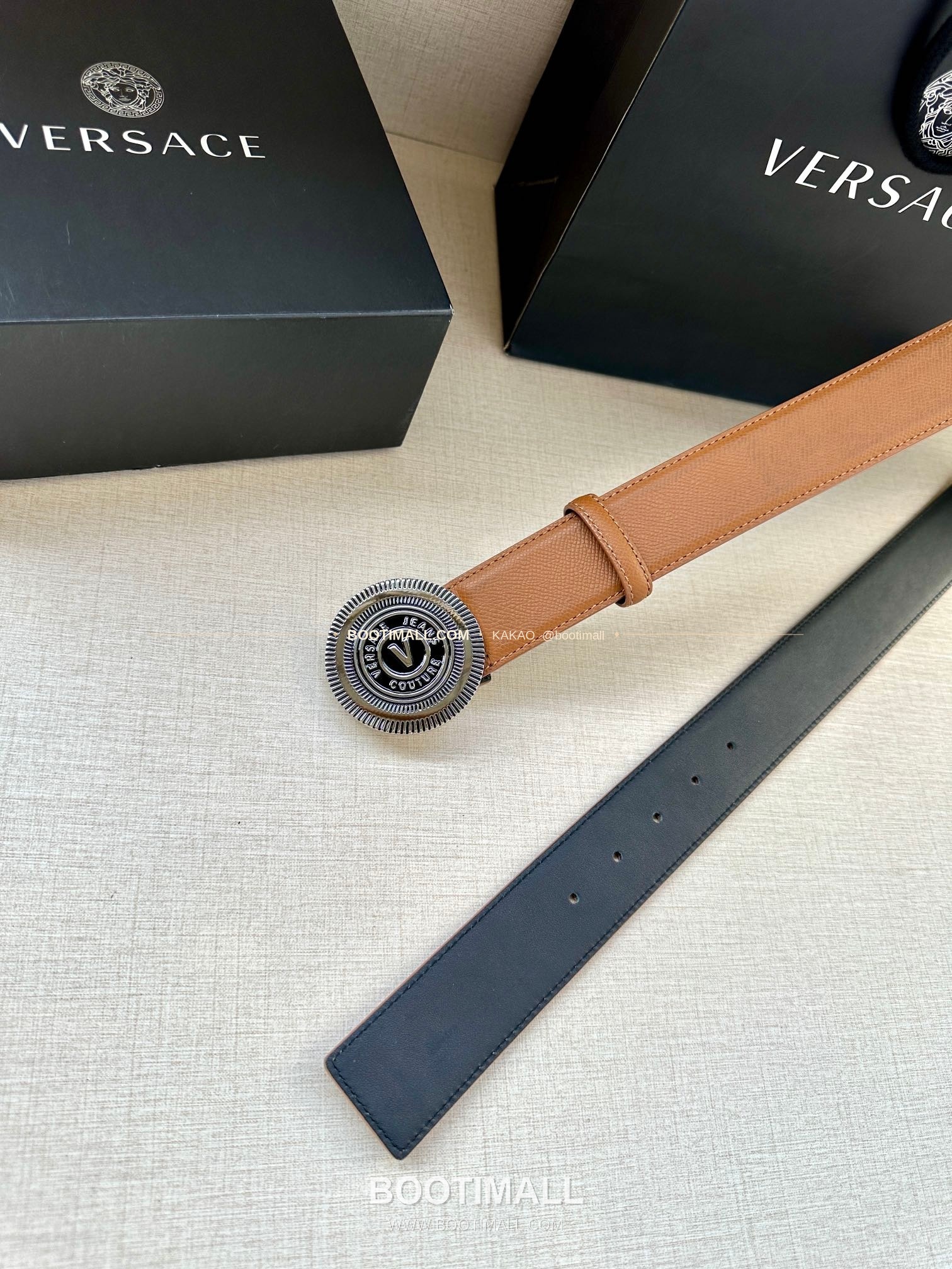 베르사체진쿠튀르 카프스킨 V 엠블럼 라그레카 플레이트 벨트 Versace Jeans Couture Calfskin V Emblem La Greca Plate Belt 3.8cm 9