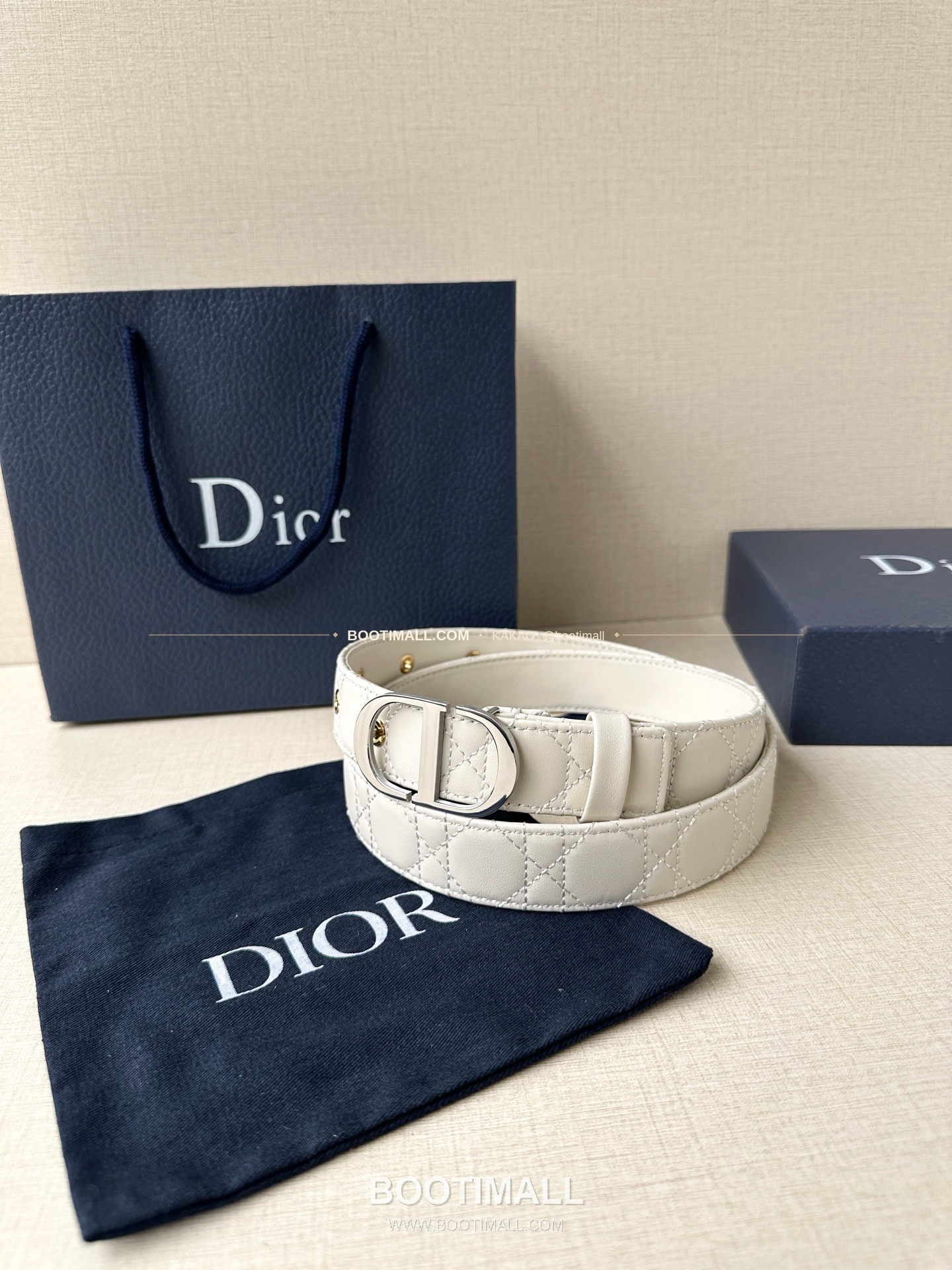 디올 30 몽테뉴 카프스킨 퀼팅 CD 버클 아이보리 벨트 Dior 30 Montaigne Calfskin Quilted CD Buckle Ivory Belt 3cm 5