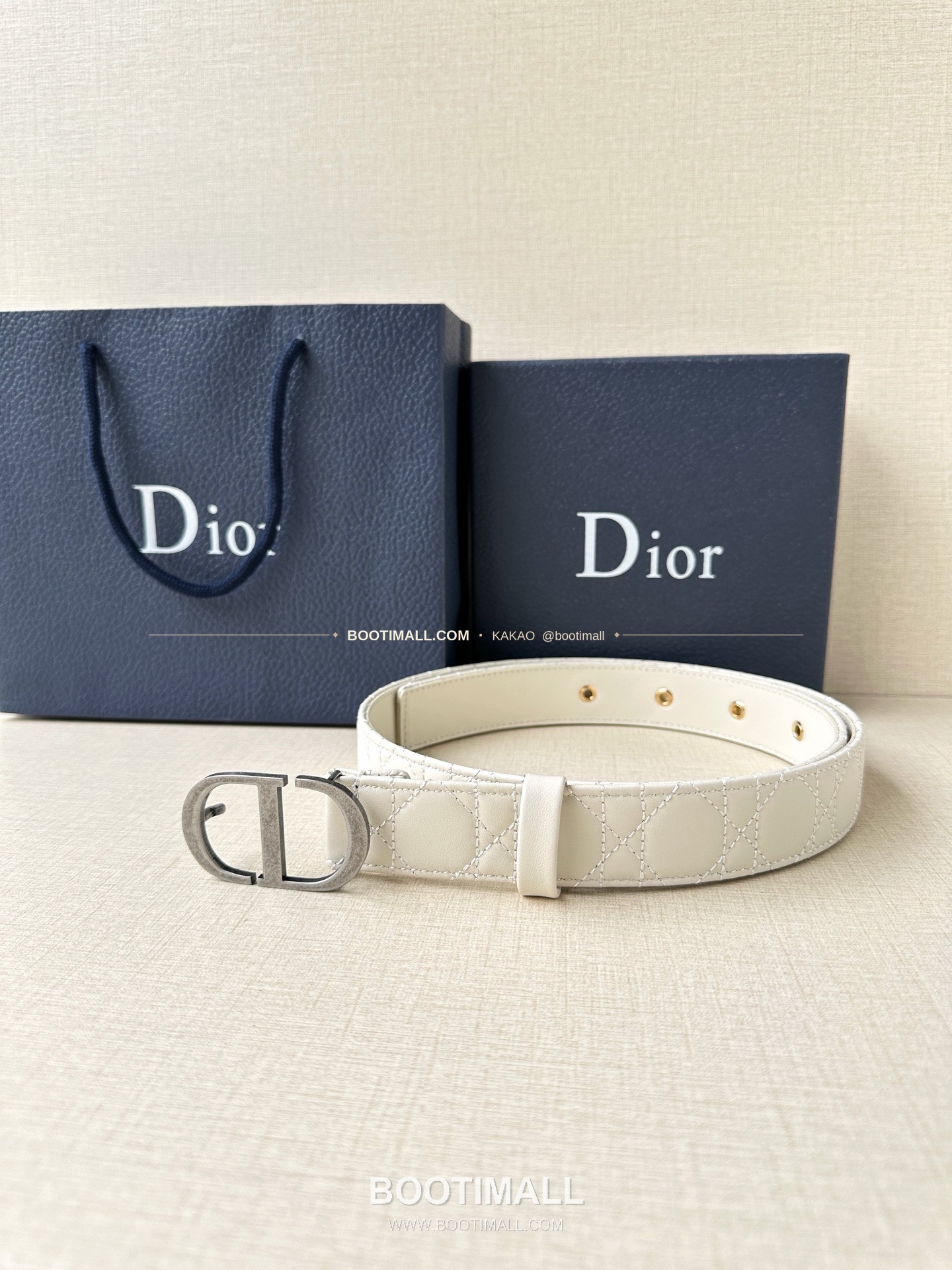디올 30 몽테뉴 카프스킨 퀼팅 CD 버클 아이보리 벨트 Dior 30 Montaigne Calfskin Quilted CD Buckle Ivory Belt 3cm 3