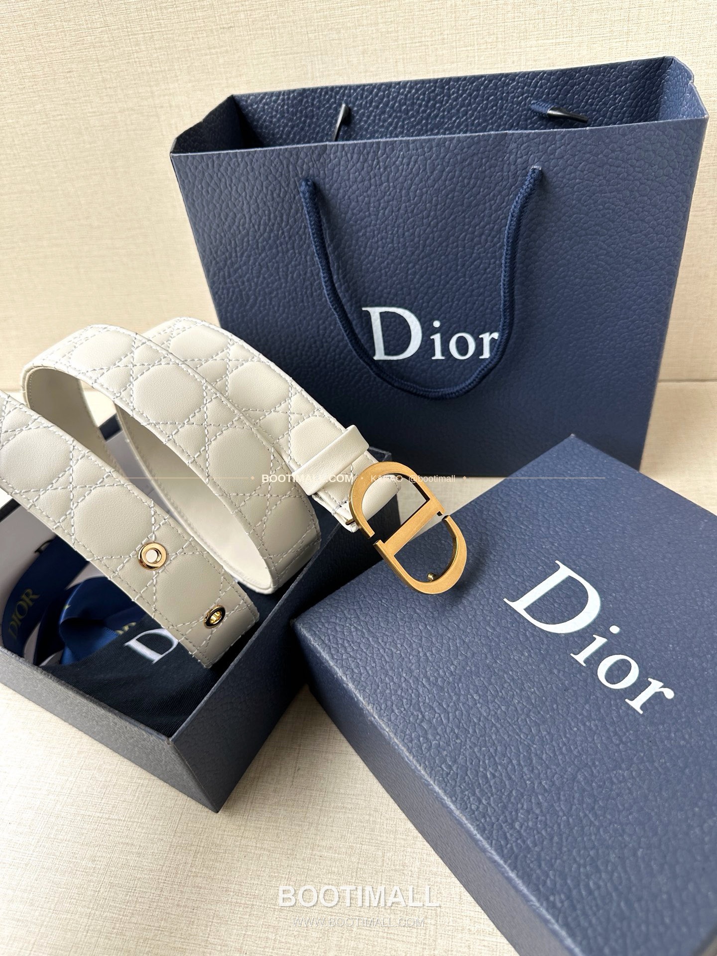 디올 30 몽테뉴 카프스킨 퀼팅 CD 버클 아이보리 벨트 Dior 30 Montaigne Calfskin Quilted CD Buckle Ivory Belt 3cm 5