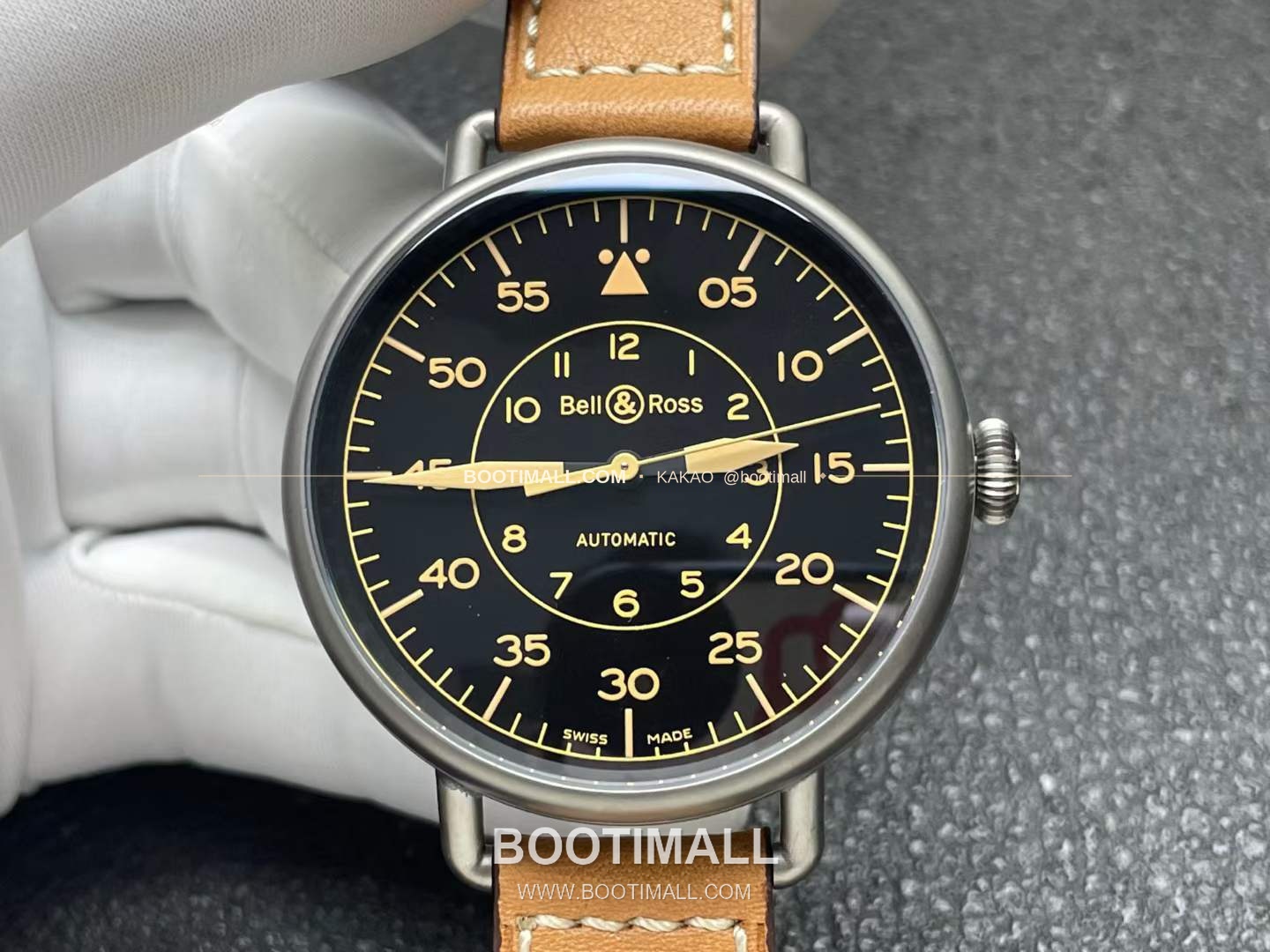 벨앤로스 빈티지 그레이PVD 스틸 블랙다이얼 오토매틱 Bell&Ross Vintage Grey PVD Steel Black Dial Automatic BRWW192-HER/SCA 45mm 3