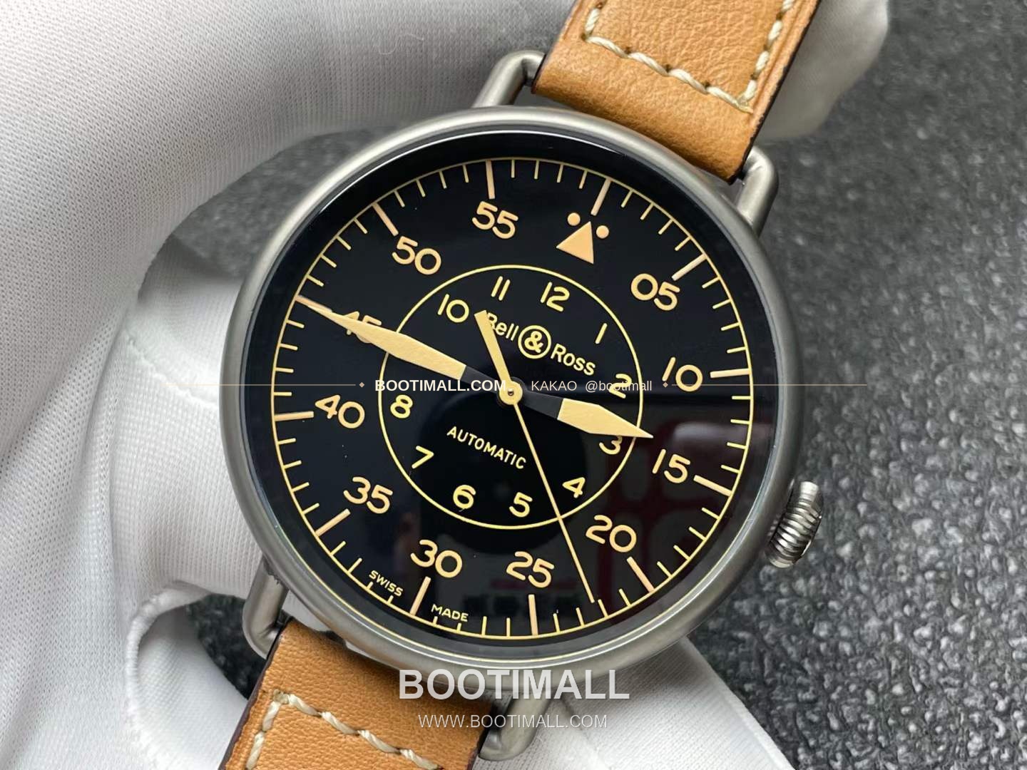 벨앤로스 빈티지 그레이PVD 스틸 블랙다이얼 오토매틱 Bell&Ross Vintage Grey PVD Steel Black Dial Automatic BRWW192-HER/SCA 45mm 4