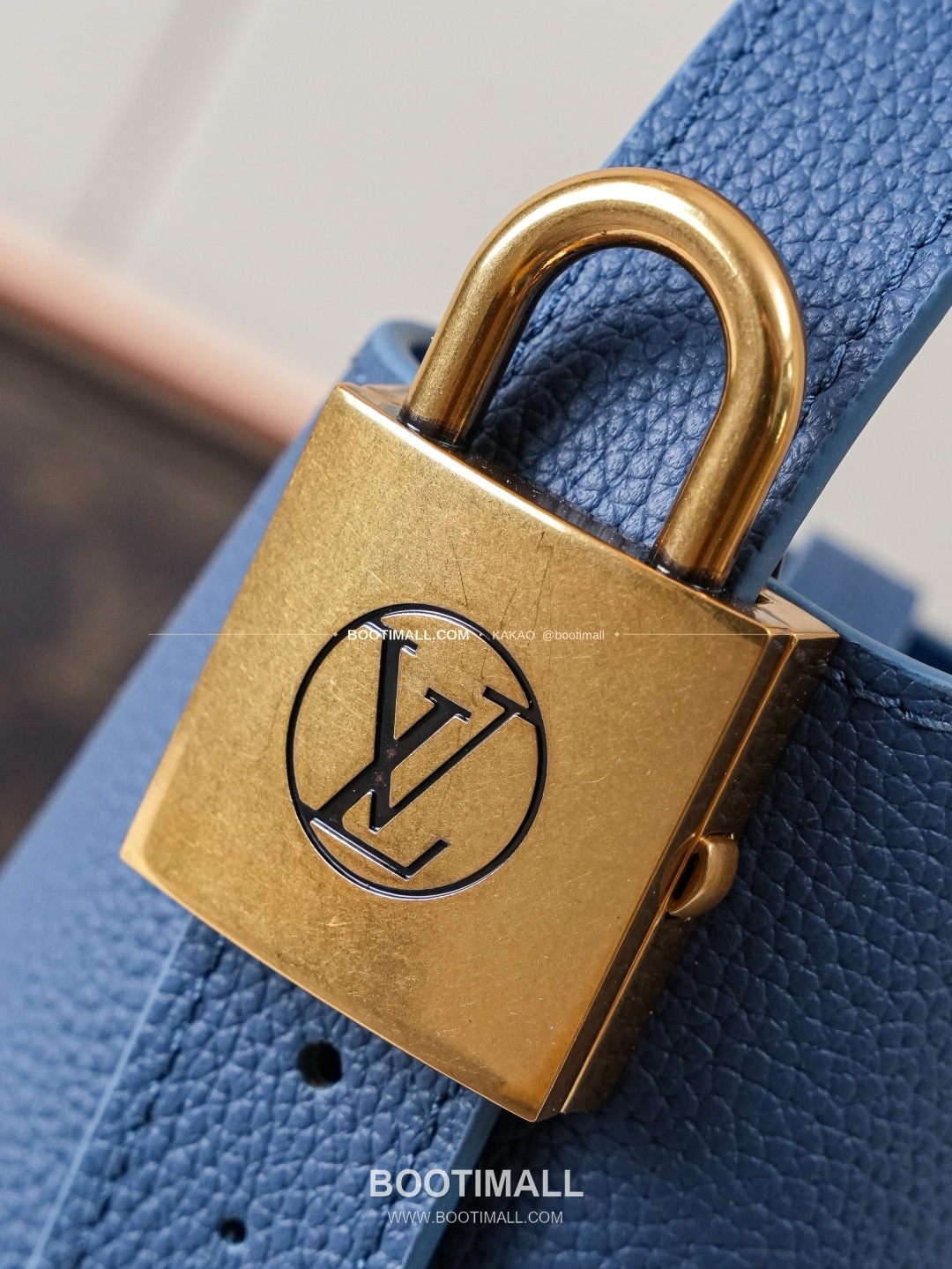 루이비통 로우키 그레인 카우하이드 버킷 숄더백 블루 Louis Vuitton Low Key Grained Cowhide Bucket Shoulder Bag Blue M27370 18cm 5