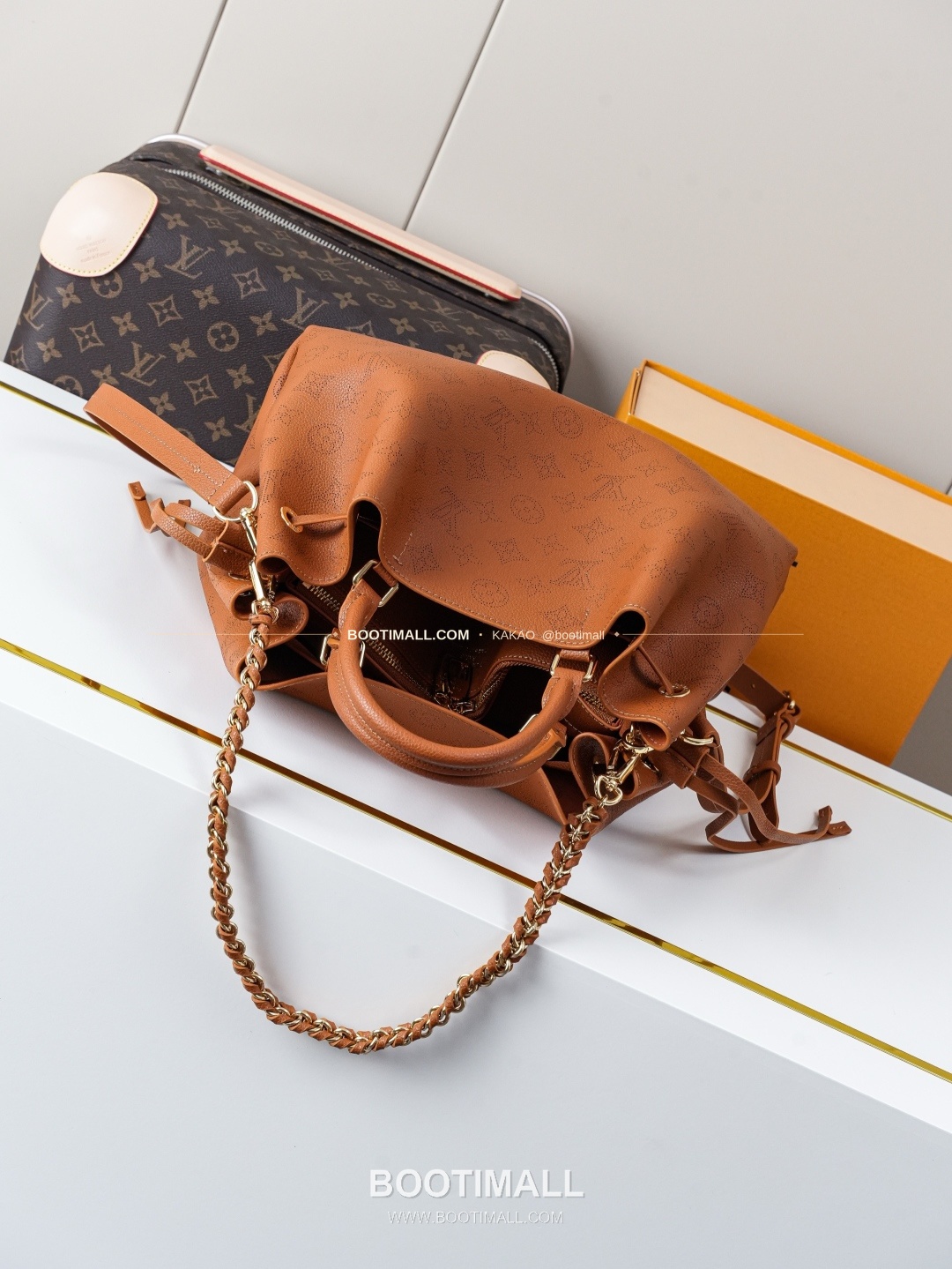루이비통 벨라 펀칭 카우하이드 체인 토트백 브라운 Louis Vuitton Bella Perforated Cowhide Chain Tote Bag Brown M27443 32cm 5