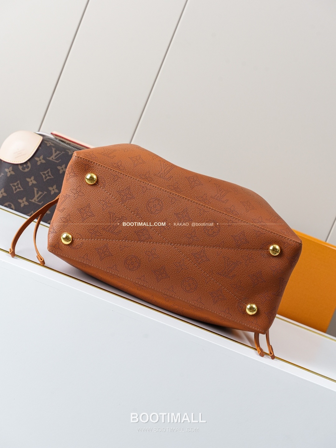 루이비통 벨라 펀칭 카우하이드 체인 토트백 브라운 Louis Vuitton Bella Perforated Cowhide Chain Tote Bag Brown M27443 32cm 6