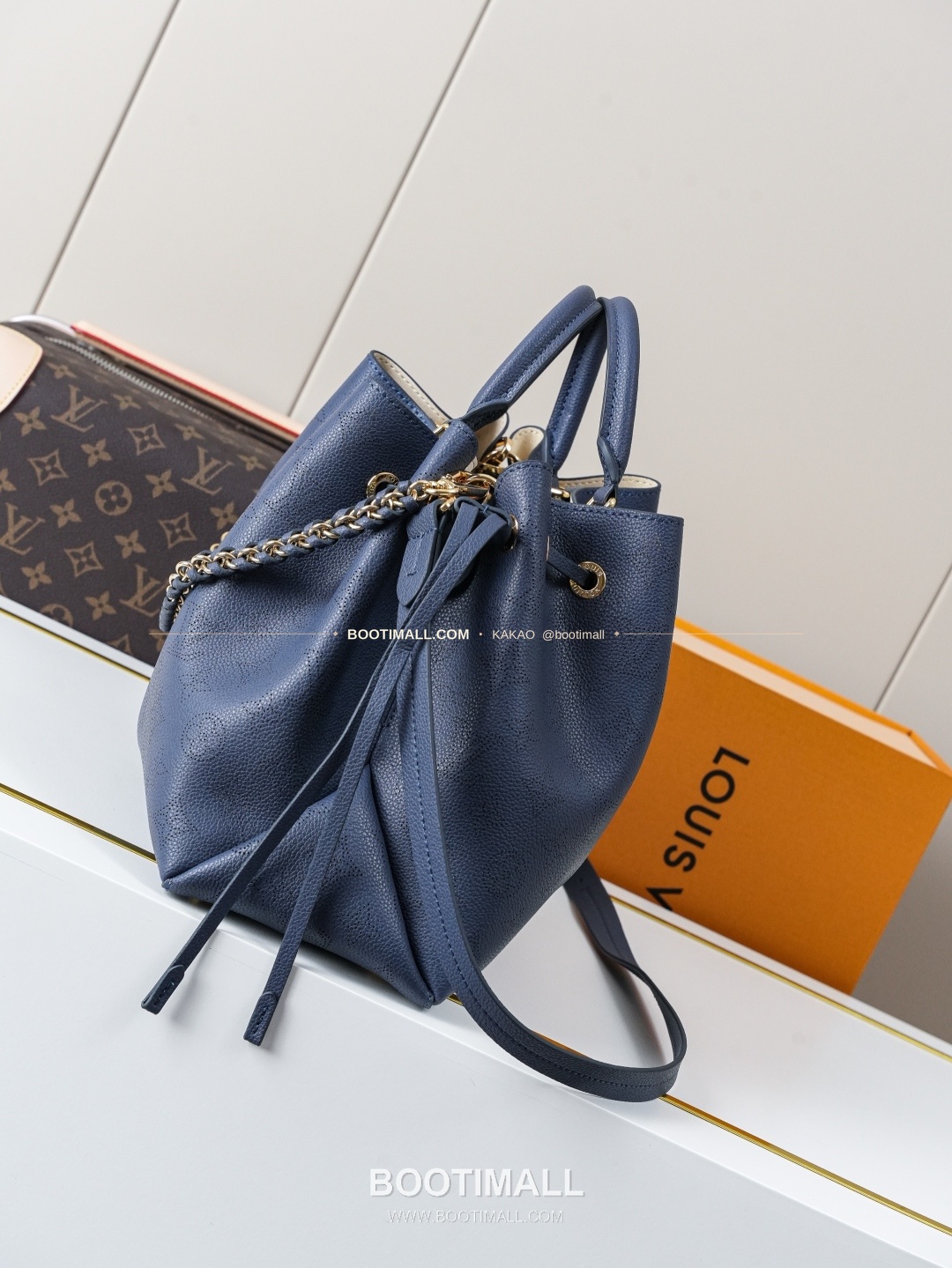루이비통 벨라 펀칭 카우하이드 체인 토트백 블루 Louis Vuitton Bella Perforated Cowhide Chain Tote Bag Blue M14316 32cm 3