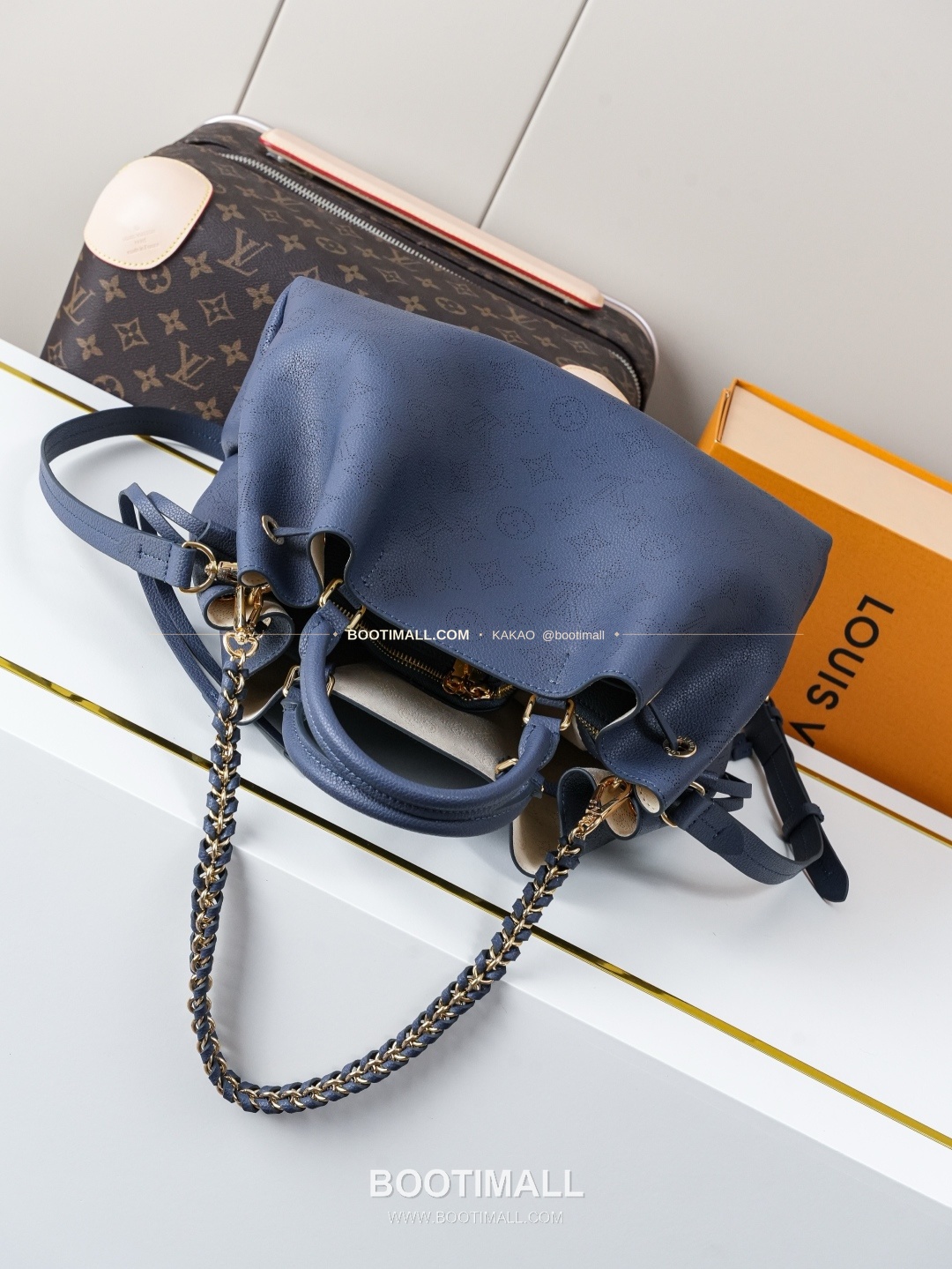 루이비통 벨라 펀칭 카우하이드 체인 토트백 블루 Louis Vuitton Bella Perforated Cowhide Chain Tote Bag Blue M14316 32cm 5