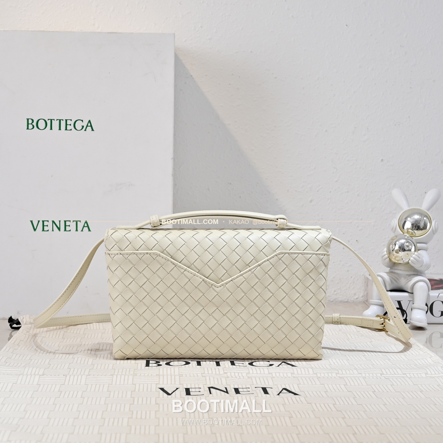보테가베네타 2025SS 인트레치아토 노트락 체인 숄더백 Bottega Veneta 2025 SS Intrecciato Knot Lock Chain Shoulder Bag 7191 25cm 7