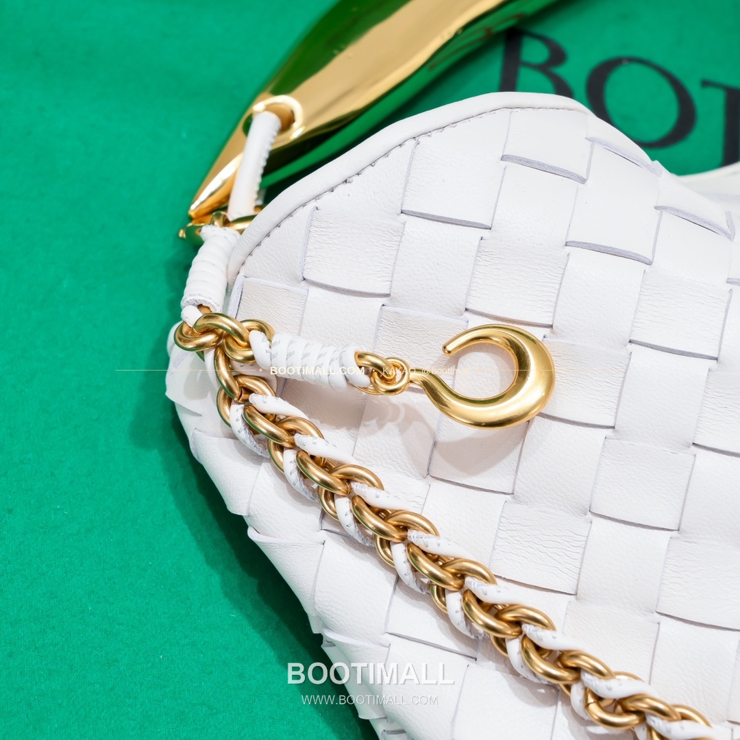 보테가베네타 2024SS 인트레치아토 사르디네 체인 숄더백 Bottega Veneta 2024 SS Intrecciato Sardine Chain Shoulder Bag 6768 33cm 4