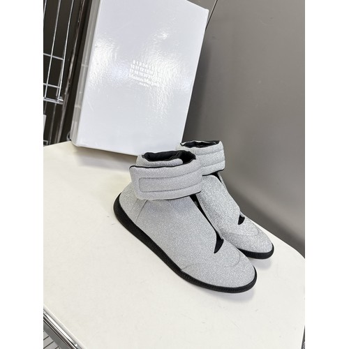 메종마르지엘라 퓨처 송아지가죽 히든밴드 하이탑 스니커즈 Maison Margiela Future Calfskin Hidden Band High-Top Sneakers