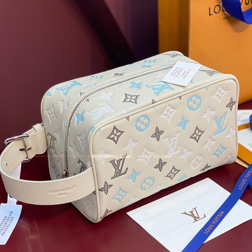 루이비통 로커 도프 키트 모노그램 섀도우 레더 그라데이션 화이트 클러치 Louis Vuitton Locker Dopp Kit Monogram Shadow Leather Gradient White Clutch M28835 23cm