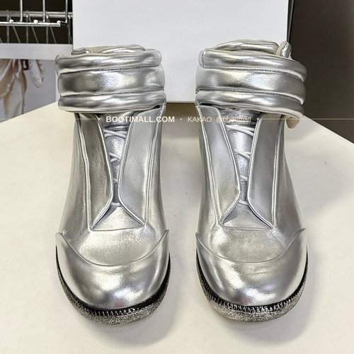 메종마르지엘라 퓨처 송아지가죽 히든밴드 하이탑 스니커즈 Maison Margiela Future Calfskin Hidden Band High-Top Sneakers
