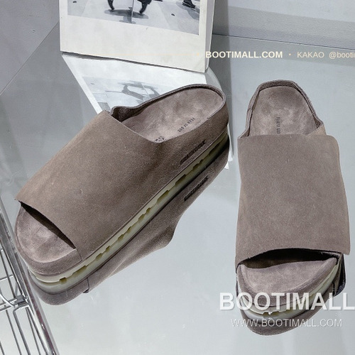 피어오브갓 버켄스탁 스웨이드 더블스트랩 코르크 풋베드 슬리퍼 Fear of God Birkenstock Suede Double Strap Cork Footbed Sandals