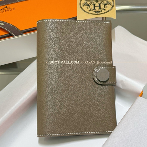 에르메스 에버그레인 카프스킨 R.M.S 패스포트 케이스 Hermes Evergrain Calfskin R.M.S Passport Case 13.5cm