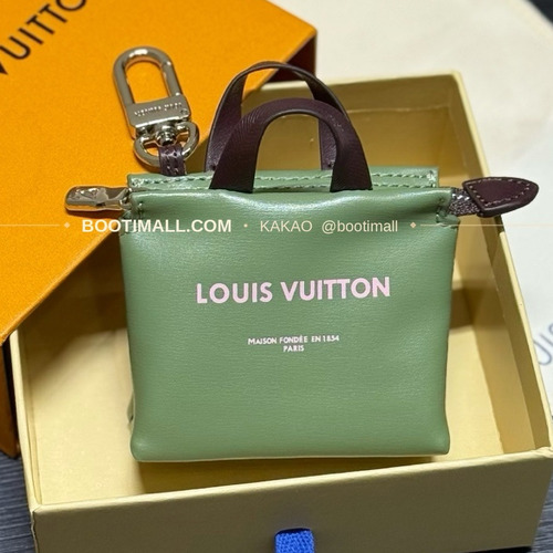 루이비통 Mini Shopper 레더 로고 체인 참 Louis Vuitton Mini Shopper Leather Logo Chain Charm M02699 9cm