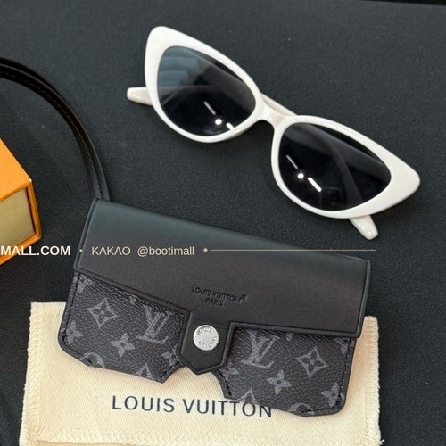루이비통 모노그램 코팅 캔버스 레더 선글라스 파우치 Louis Vuitton Monogram Coated Canvas Leather Eyewear Pouch M02580